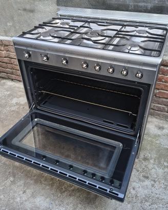 Cucina GAS SMEG Inox 5 Fuochi e Maxi Forno 90cm