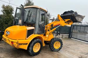 P137 Pala gommata JCB 407 B