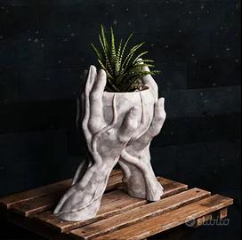 Vaso mani sollevate – Design artistico