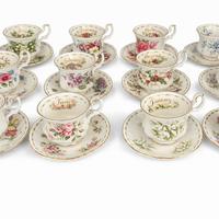 Royal Albert-Set 12 tazze “Flower of the Month”