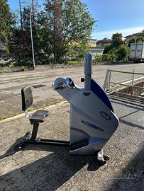 Attrezzo bike verticale  cardio