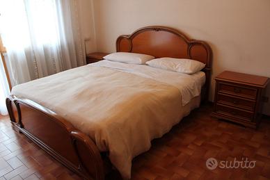 Camera da letto completa in stile classico