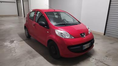 PEUGEOT 107