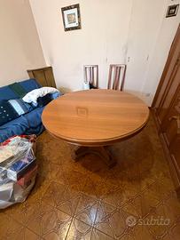 Tavolo da pranzo ovale allungabile in legno