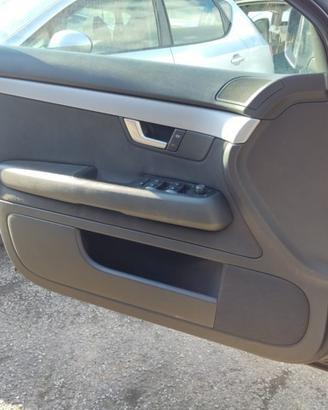Pannello porta ant sx AUDI A4 del 2006