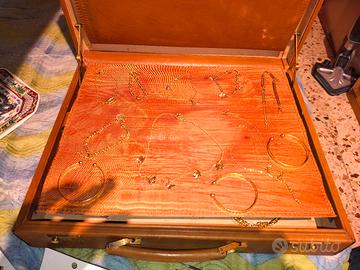 Anelli collane bracciali orecchini in acciaio