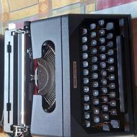 Macchina da scrivere Antares Compact 33