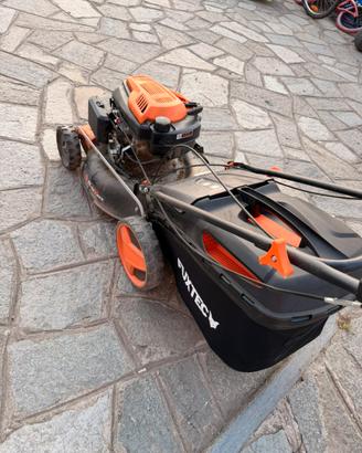 Rasaerba Fuxtec grande