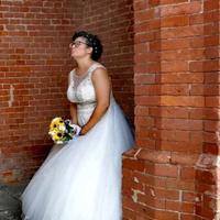 Abito da sposa DONATO A UNA RAGAZZA MOLTO CONTENTA