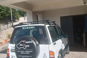 Fuoristrada Suzuki Vitara 2000 HD anno 2003