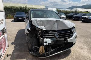 Volkswagen T-Roc sinistrato