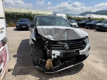 Volkswagen T-Roc sinistrato