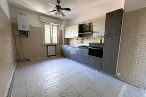 3 LOCALI A BAGNOLO SAN VITO