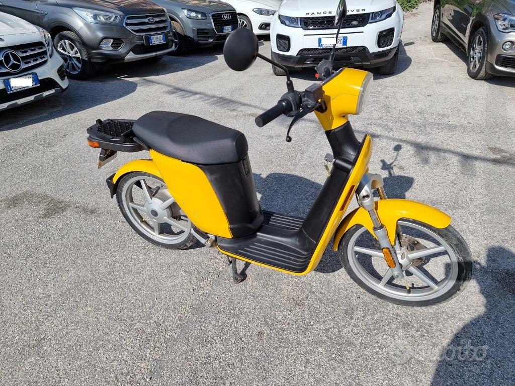 Askoll Scooter Elettrico Persone Askoll Es2 Scooter Elettrico Moto E