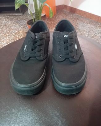 Vans Atwood / Authentic Total Black