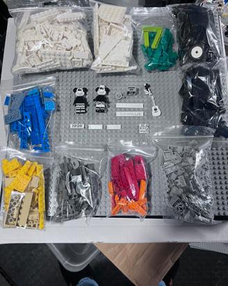 LEGO ideas 21317 - Steamboat Willie