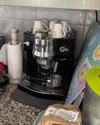 Macchine del caffè espresso cialde De Longhi