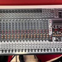 Mixer audio analogico Behringer 24 ch