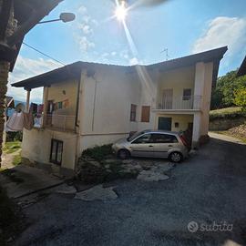 Casa indipendente in b.ta toschia