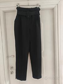 Pantaloni neri con cintura Pimkie