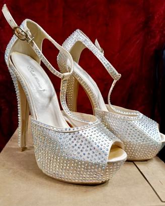 SCARPE PERLA CON BRILLANTINI ELEGANTI