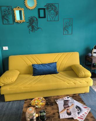 Divano letto a tre posti