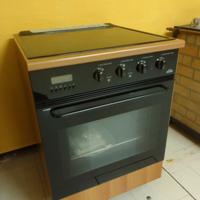 cucina a metano piano in vetroceramica 