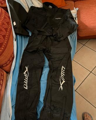 Tuta  moto anti acqua nuova