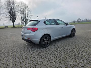 Alfa Romeo  Giulietta  -  2014