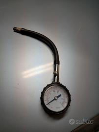 Manometro pressione pneumatici