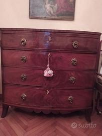 cassettone in mogano