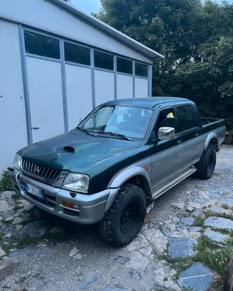 Mitsubishi L200 CARROZZERIA DA RIVEDERE