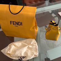 Borsa Fendi, nuova.