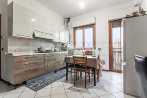 3 locali con box e cantina