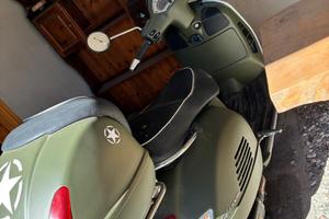 Vespa 300 gts
