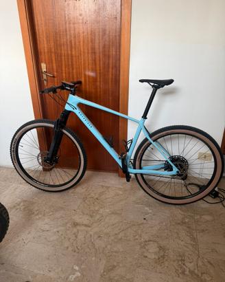 Rockrider race 740