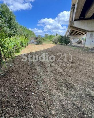 Terreno di 700 m² a Montevarchi