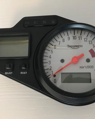 Contakm triumph daytona 600 2003