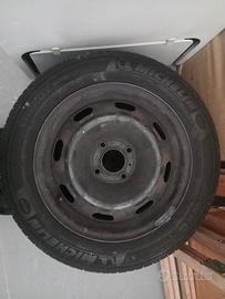 cerchi con gomme per Citroen C3