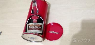 Scatole latta Gran Marnier, Biscotti Ikea, Panetto