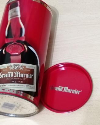 Scatole latta Gran Marnier, Biscotti Ikea, Panetto