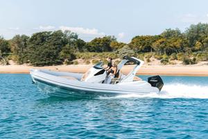 Gommone Stingher 24 GT nuovo Suzuki DF 300 APX