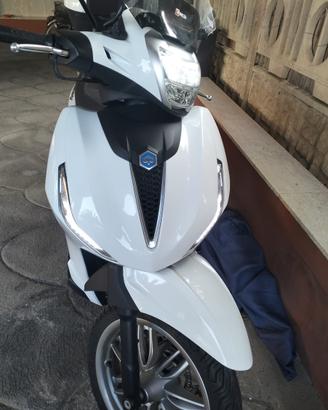 Piaggio Beverly 300 - 2022 Prezzo trattabile