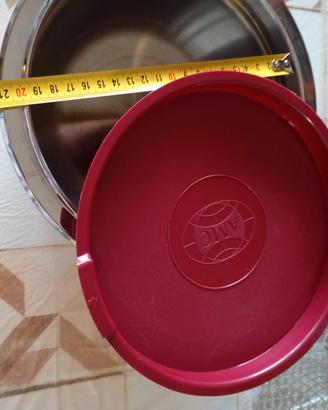 AMC insalatiera con coperchio 