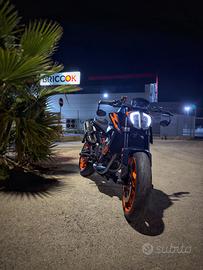 Ktm Duke 890 R