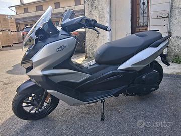 SCOOTER KL BRERA 125cc + SILVER