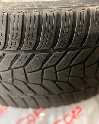 treno gomme invernali Hankook IceptEvo 255/45 R19