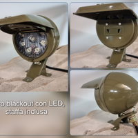 Faro militare blackout LED con staffa