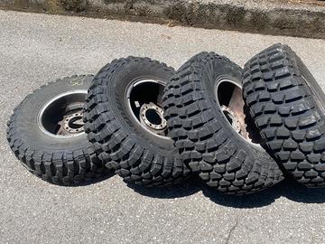 Pneumatici per fango  con cerchi in lega 265/70R15