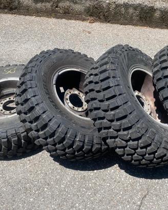 Pneumatici per fango  con cerchi in lega 265/70R15